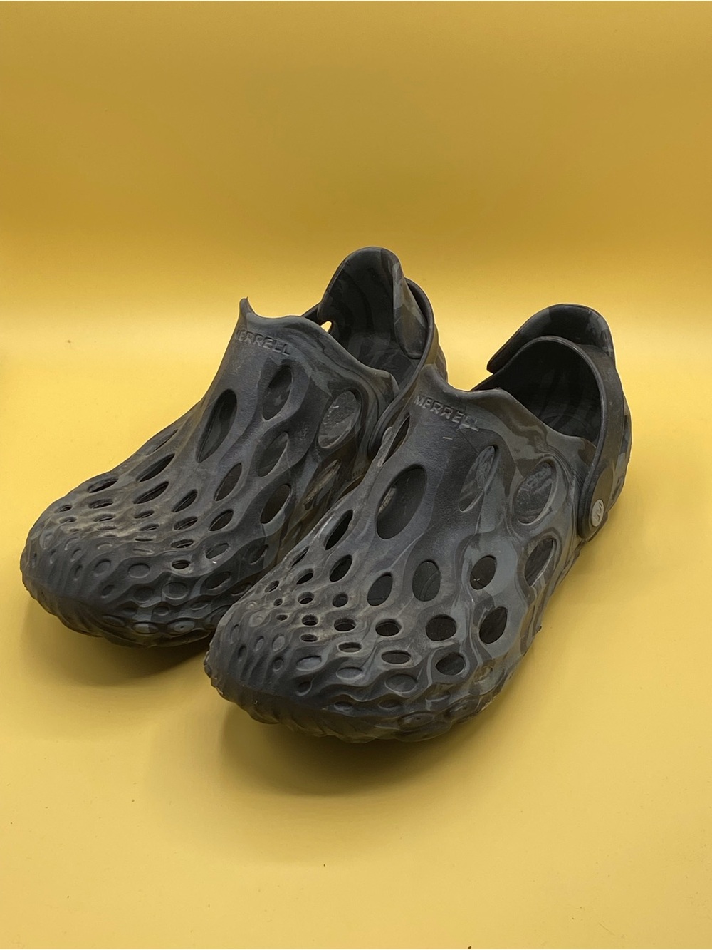 Merrell Black Ventilated Slip-On Clog - Picture 2 of 4